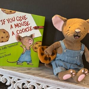 If You Give a Mouse a Cookie Plush Toy and Book Set